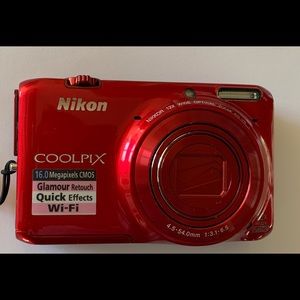 Nikon Coolpix s6500 camera